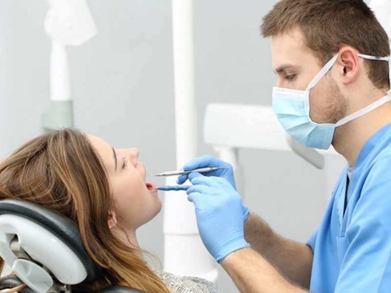 Paradontoza se prične z vnetjem dlesni